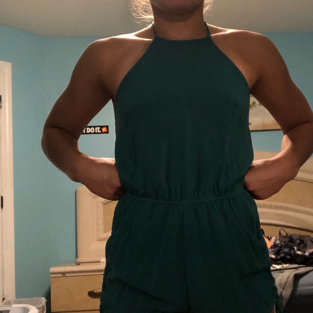 Cute romper - Picture 3 of 3